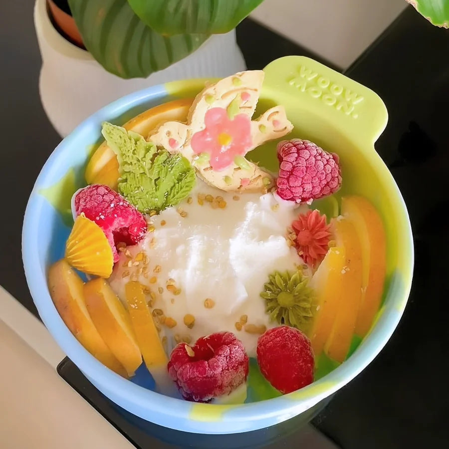 WOOW moon LOVE Silicone Slow Feeder | Shortie Friends