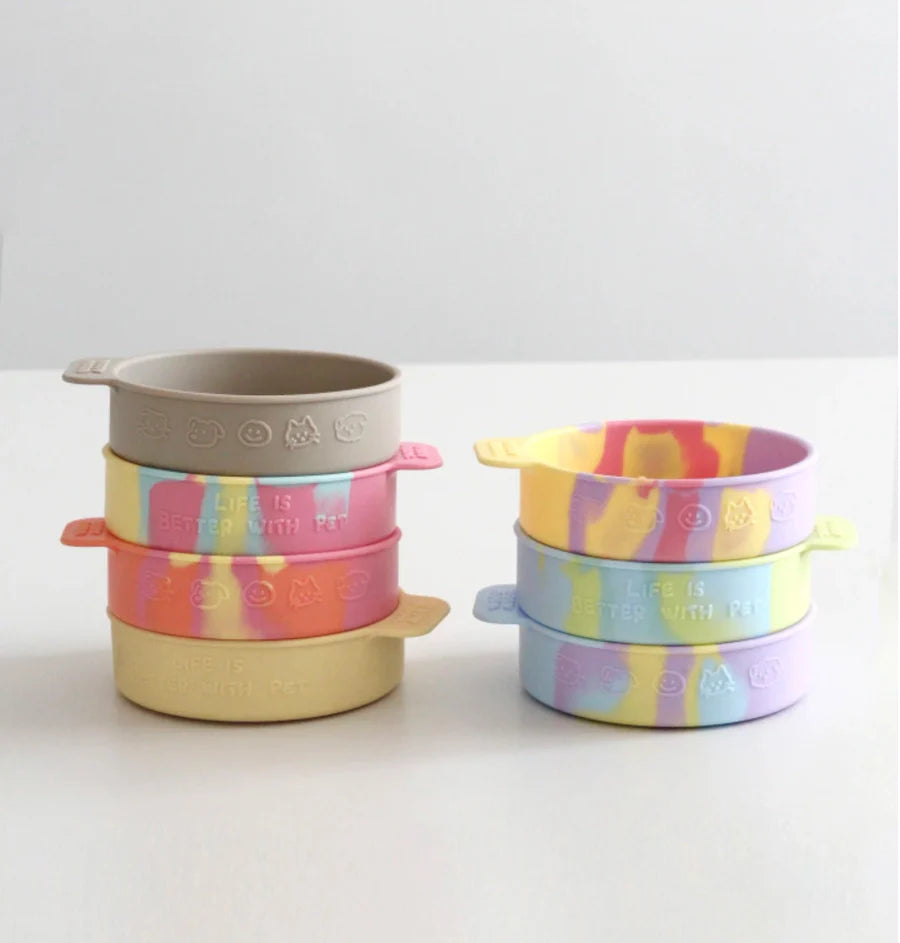 WOOW moon LOVE Silicone Slow Feeder | Shortie Friends