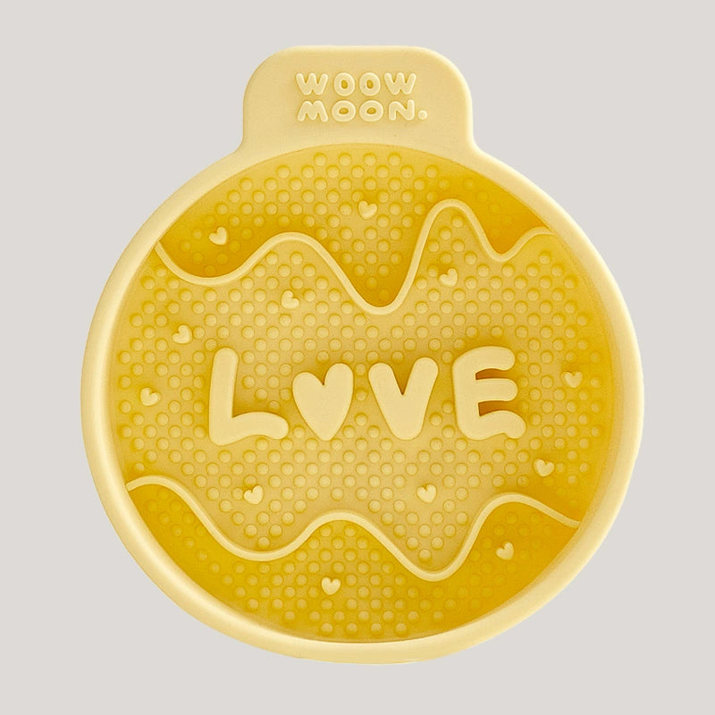 WOOW moon LOVE Silicone Slow Feeder | Shortie Friends